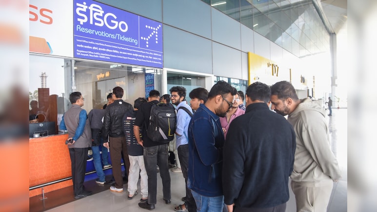 इंडिगो ने अब तक ₹610 करोड़ किए रिफंड, यात्रियों के 3 हजार बैग भी लौटाए... उड़ान पकड़ रही रफ्तार