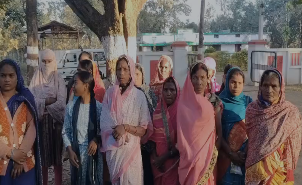 Balaghat News: साहब 2 साल नहीं मिला मेहनताना; अब महिलाओं ने हड़ताल का किया ऐलान