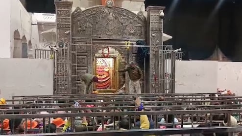 नए साल पर दर्शन करने जा रहे खाटूश्&zwj;यामजी तो जरूर पढ़ें ये खबर, मंद&zwj;िर कमेटी ने कर द&zwj;िया अलर्ट