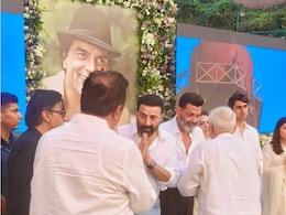 धर्मेंद्र की मौत के बाद कैसा था घर के अंदर का माहौल? जानें हेमा मालिनी क्यों नहीं गईं देओल परिवार की प्रार्थना सभा में