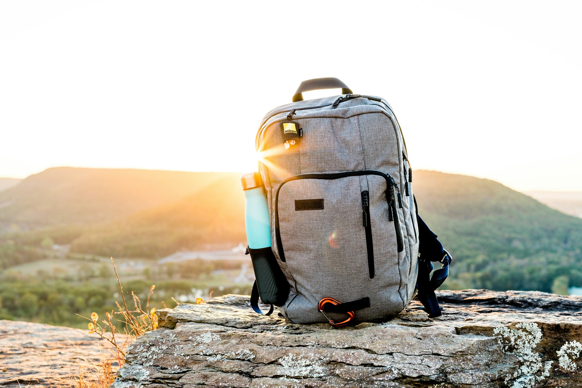 Explore the key features to keep in mind before buying rucksacks for your travel