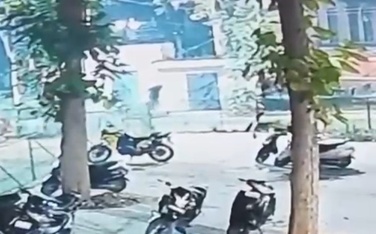 AMU में टीचर की हत्या का वीडियो आया सामने, सड़क पर गिरे थे दानिश, वे झुककर सिर में मारते रहे गोलियां