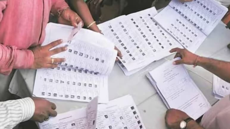 यूपी की फाइनल वोटर लिस्ट जारी, SIR के बाद प्रयागराज और गाजियाबाद में बढ़े सबसे ज्यादा मतदाता