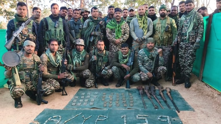 सुकमा में नक्सलियों के 'हथियार घर' पर जवानों का कब्जा, भारी मात्रा में जिंदा कारतूस और मैगजीन बरामद