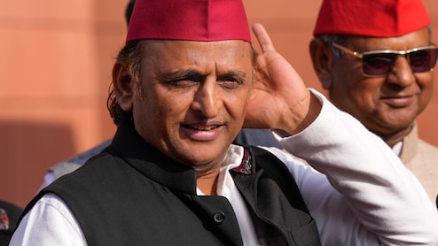 अखिलेश यादव का योगी सरकार पर बड़ा आरोप, कहा- यूपी में SIR के नाम पर NRC हो रहा है