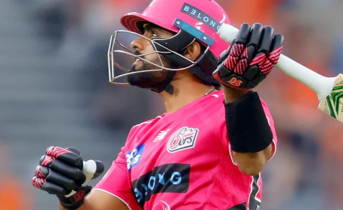 Babar Azam Flops On BBL Debut As Sydney Sixers Lose To Perth Scorchers In Opener