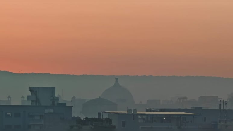 Rajasthan Weather: राजस्&zwj;थान में मौसम की गुगली, दिन गर्म और रातें सर्द; कई जिलों में शीतलहर का अलर्ट