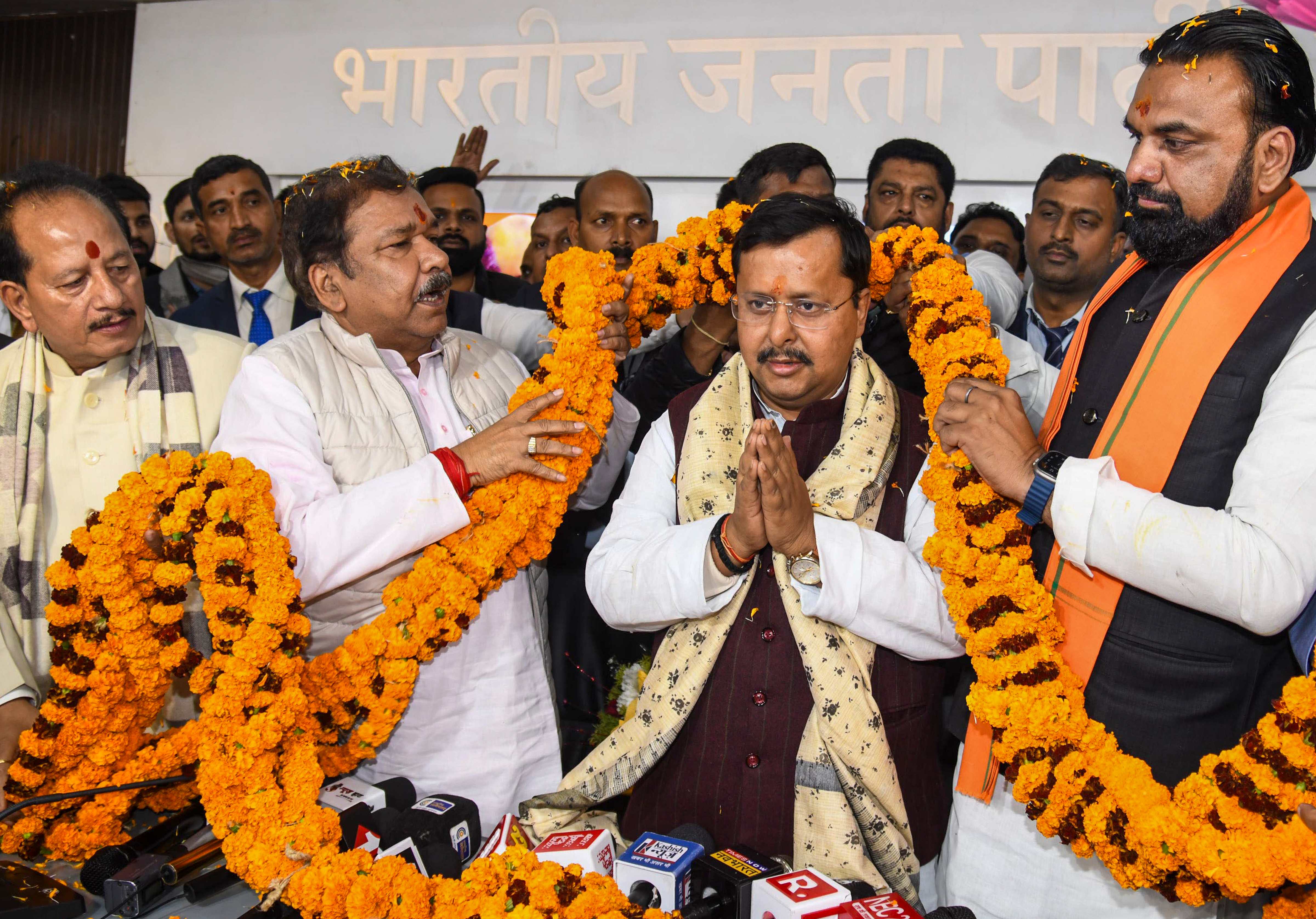 Live : BJP के नए कार्यकारी अध्यक्ष नितिन नबीन दिल्ली हेडक्वार्टर पहुंचे, अमित शाह और जेपी नड्डा ने किया स्वागत