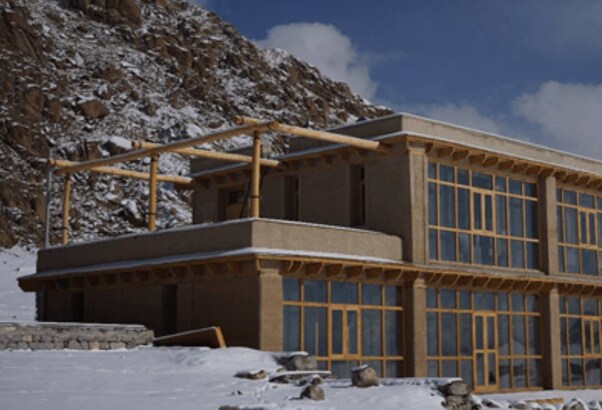 पार्लियामेंट पैनल ने सोनम वांगचुक के HIAL को बताया &lsquo;मिसाल&rsquo;, UGC से मान्यता को देनी चाहिए मान्यता