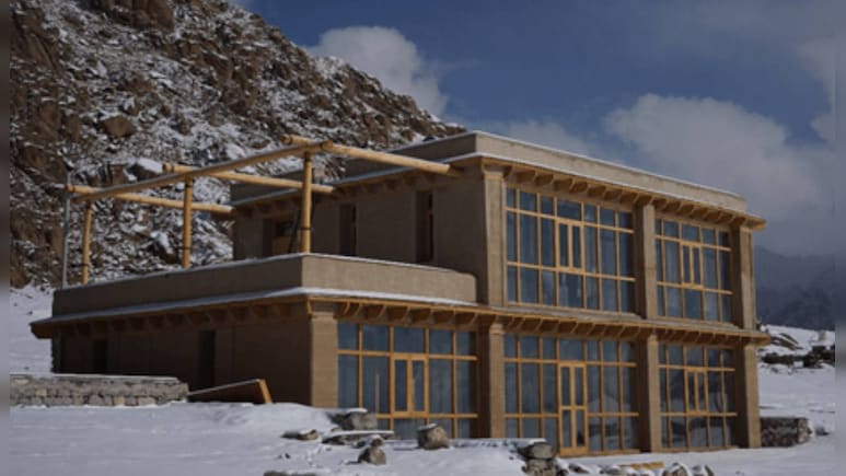 पार्लियामेंट पैनल ने सोनम वांगचुक के HIAL को बताया &lsquo;मिसाल&rsquo;, UGC से मान्यता को देनी चाहिए मान्यता