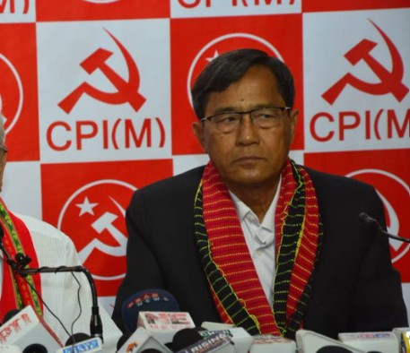 त्रिपुरा में क्या है मंत्री का 'मुर्गा फाड़' बयान, जिस पर मच गया सियासी संग्राम