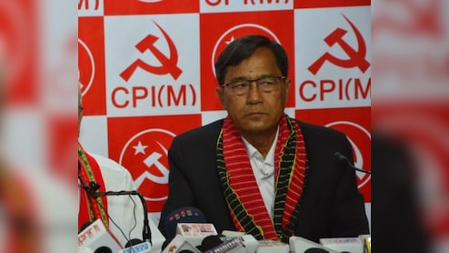 त्रिपुरा में क्या है मंत्री का 'मुर्गा फाड़' बयान, जिस पर मच गया सियासी संग्राम