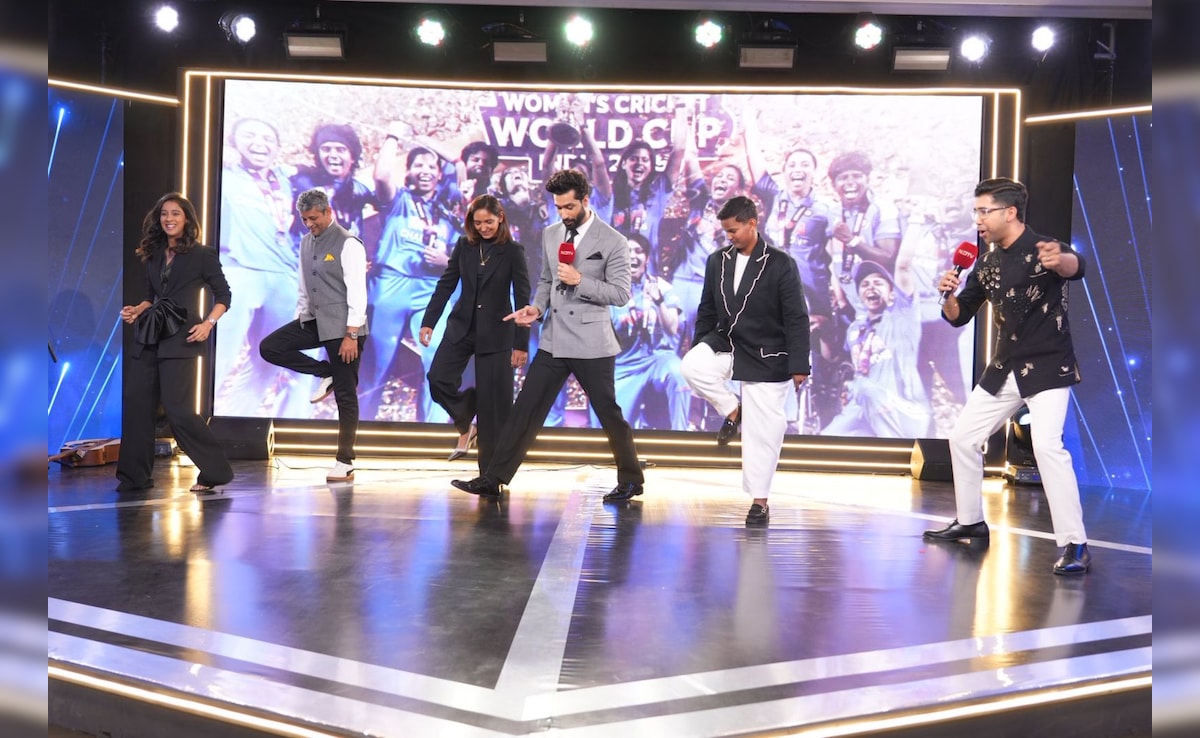 Jemimah Rodrigues Teaches Vicky Kaushal Cover Drive At NDTV Indian Of The Year, Gets Tutorial On Tauba Tauba