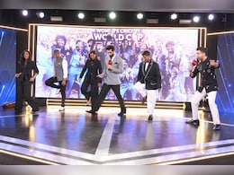 Jemimah Rodrigues Teaches Vicky Kaushal 'Cover Drive' At NDTV Indian Of The Year, Gets Tutorial On 'Tauba Tauba'