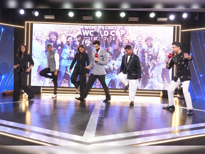 Jemimah Rodrigues Teaches Vicky Kaushal Cover-Drive At NDTV Indian Of The Year, Gets Tutorial On 'Tauba Tauba'