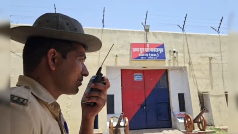 अजमेर में हाई सिक्योरिटी जेल की सुरक्षा में फिर सेंध, कुख्यात गैंगस्टरों से मिले मोबाइल-इलेक्ट्रॉनिक सामान