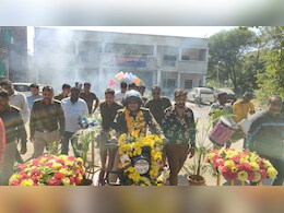 TI Transfer: ट्रांसफर पर खुशी नहीं, जश्न बना मिसाल, थाना प्रभारी की ऐतिहासिक विदाई &nbsp;पर भावुक हुए लोग&nbsp;