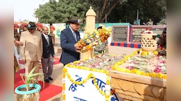 जैसलमेर में भारत-पाकिस्तान बॉर्डर पहुंचे CJI सूर्यकांत, तनोट माता मंदिर में की पूजा अर्चना