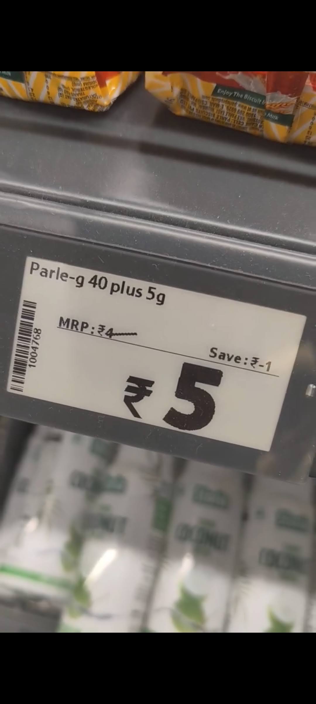 Biscuits With Rs -1 'Discount' Is Viral, Internet Lauds Store's 'Honesty'