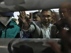 In Exile For 17 Years, Tarique Rahman Visits Mother Khaleda Zia In Hospital