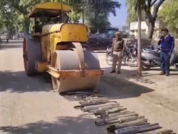 Rajasthan: पटाखा बुलेट बाइक पर पुलिस की कड़ी कार्रवाई, 125 मॉडिफाइड साइलेंसर को रोलर से किया चकनाचूर  