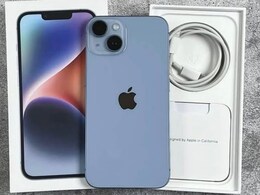 झुग्गी में रहने वाली मेड के हाथ में iPhone, बोली- पूरा पेमेंट देकर लिया... मालिक अभी सदमे में