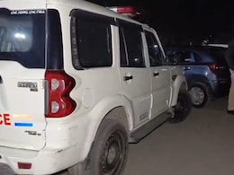 दिल्‍ली में मिले करोड़ों के पुराने नोट, 2 कारों में था 500-1000 के नोटों का जखीरा, 4 गिरफ्तार