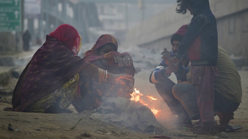 दिल्ली से नोएडा, गाजियाबाद तक छाया कोहरा, शीत लहर से कांप रहे पंजाब-हरियाणा, जानें 1 हफ्ते कैसा रहेगा मौसम