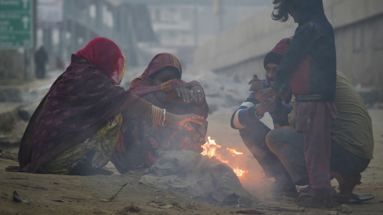 दिल्ली से नोएडा, गाजियाबाद तक छाया कोहरा, शीत लहर से कांप रहे पंजाब-हरियाणा, जानें 1 हफ्ते कैसा रहेगा मौसम