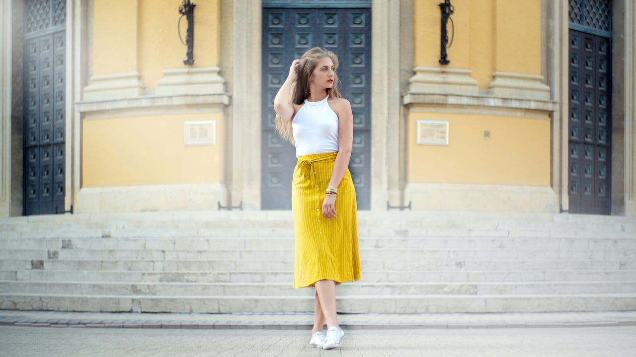 How To Match A Skirt Length With Your Height And Body Shape