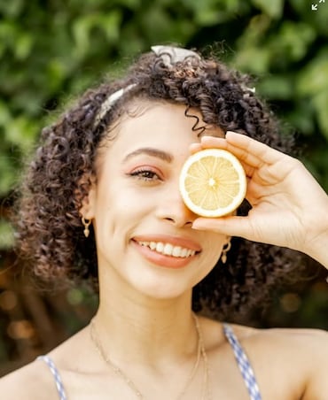 Foods To Eat For A Glowing Skin In Winter