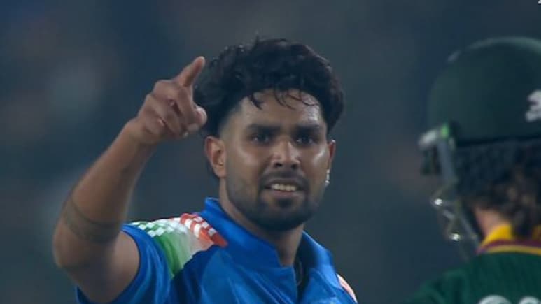 IND vs SA: दूसरे वनडे के आगाज से साथ ही भारत को लगा झटका, हर्षित राणा को लेकर ICC ने लिया एक्शन