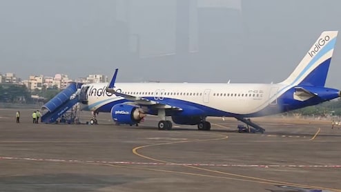 कुवैत से हैदराबाद आ रहे विमान की मुंबई में इमरजेंसी लैंडिंग, फ्लाइट में मानव बम होने की धमकी