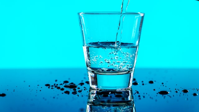Hydrogen Water Is Everywhere, But Does This New Wellness Trend Actually Work?