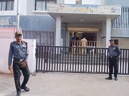 पुलिस पर भरोसा नहीं! मतदान के बाद स्टॉन्ग रूम के बाहर क्यों खड़े किए प्राइवेट सिक्योरिटी गार्ड