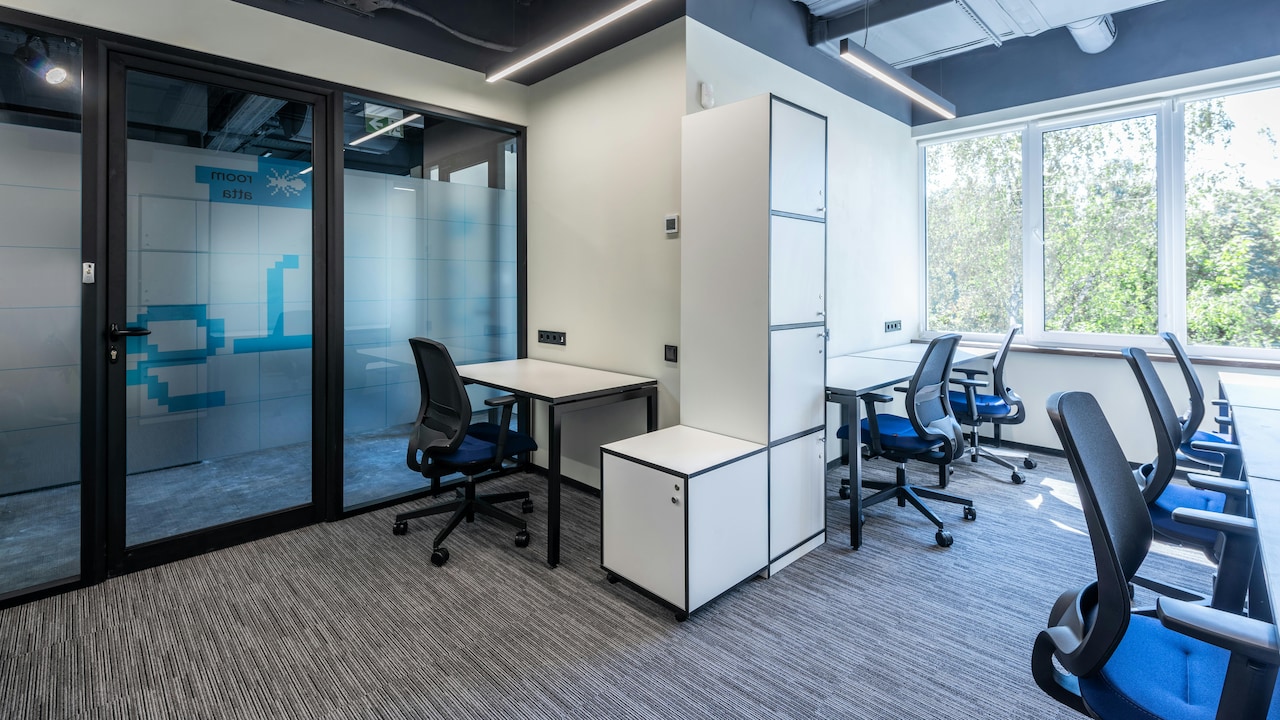 Get best rated office chairs under 3000 On Flipkart for daily work comfort