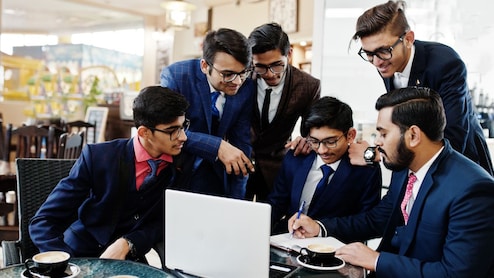 घर पर BOSS का फोन नहीं उठाने वाला नियम इन देशों में है लागू, पहली बार ये देश लाया कानून