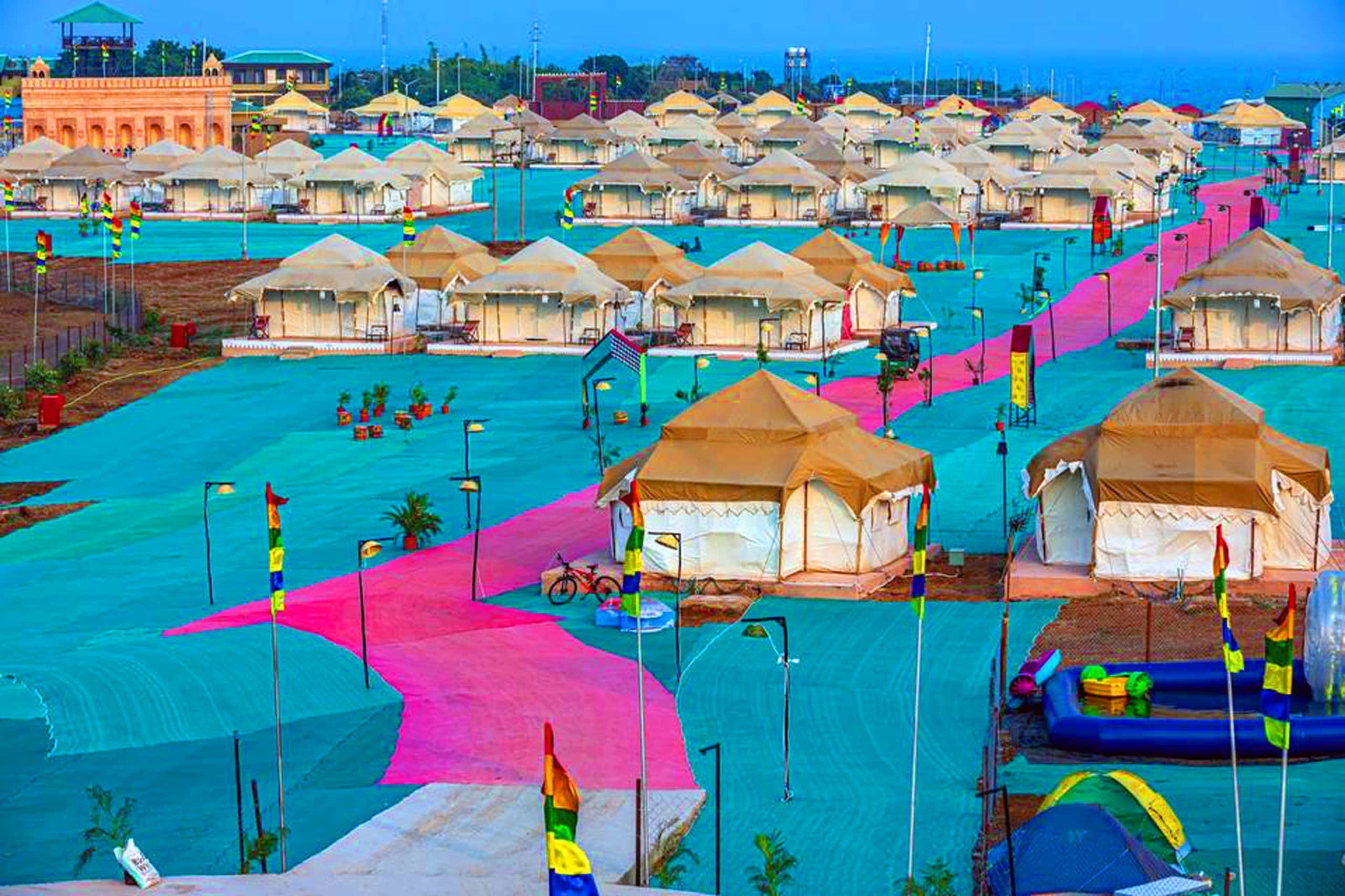 Hanuwantiya Jal Mahotsav: भव्य टेंट सिटी Hanuwantiya Jal Mahotsav: भव्य टेंट सिटी