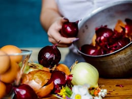 Can Sleeping With Onions On Your Feet Really 'Detox Your Body' And Boost Gut Health?