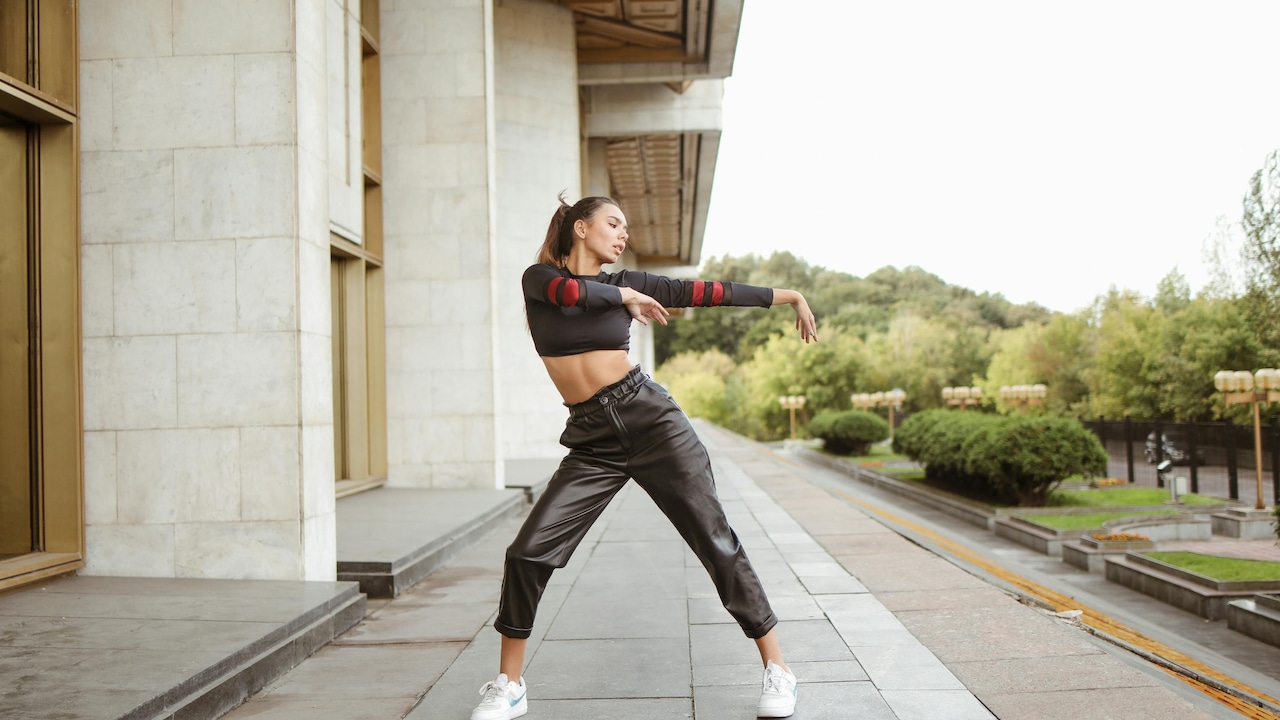 How To Choose Thermals That Are Warm, But Not Bulky: Buying Guide