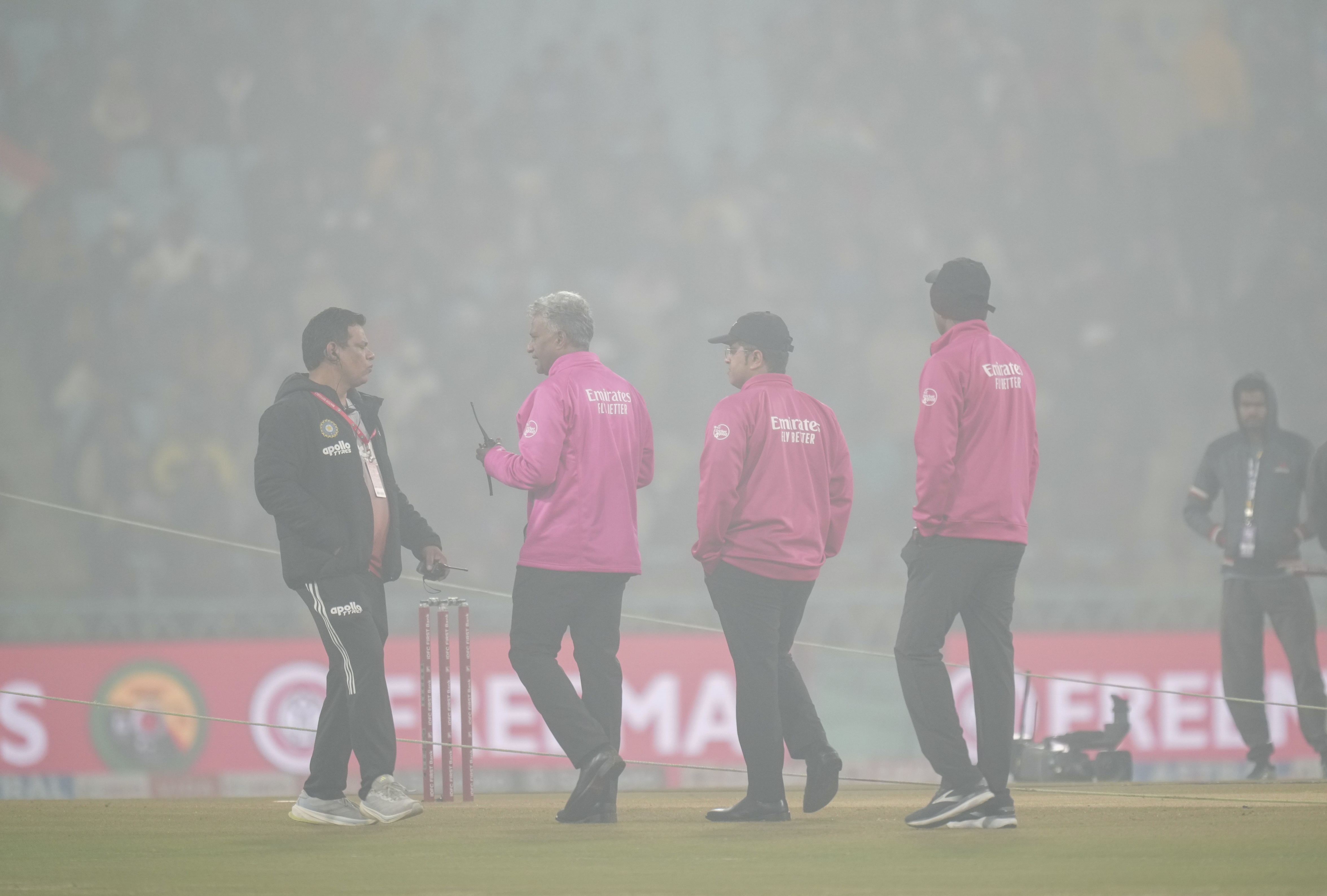 IND&nbsp;vs&nbsp;SA LIVE Score, 4th t20i: चौथे मुआयने के बाद भी शुरू नहीं हुआ खेल, अब 9 बजे होगा इंस्पेक्शन, अगर इतने बचे तक शुरू नहीं हुआ मैच तो हो जाएगा रद्द