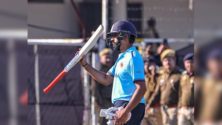 जावेद मियांदाद को पछाड़ खास क्लब में जगह बनाने के करीब रोहित शर्मा, CSK हेड कोच भी छूट जाएंगे पीछे