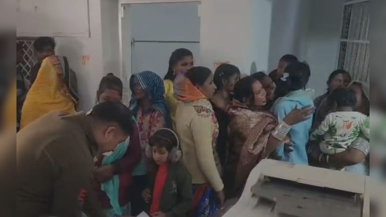 MP News: धर्मांतरण के शक में होटल पहुंचे बजरंग दल वाले, लोग बोले-'हम तो क्रिसमस का जश्न मना रहे थे'