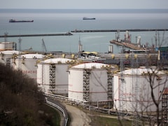 UK Sanctions Pakistani Tycoon Murtaza Lakhani For Russia Energy Role