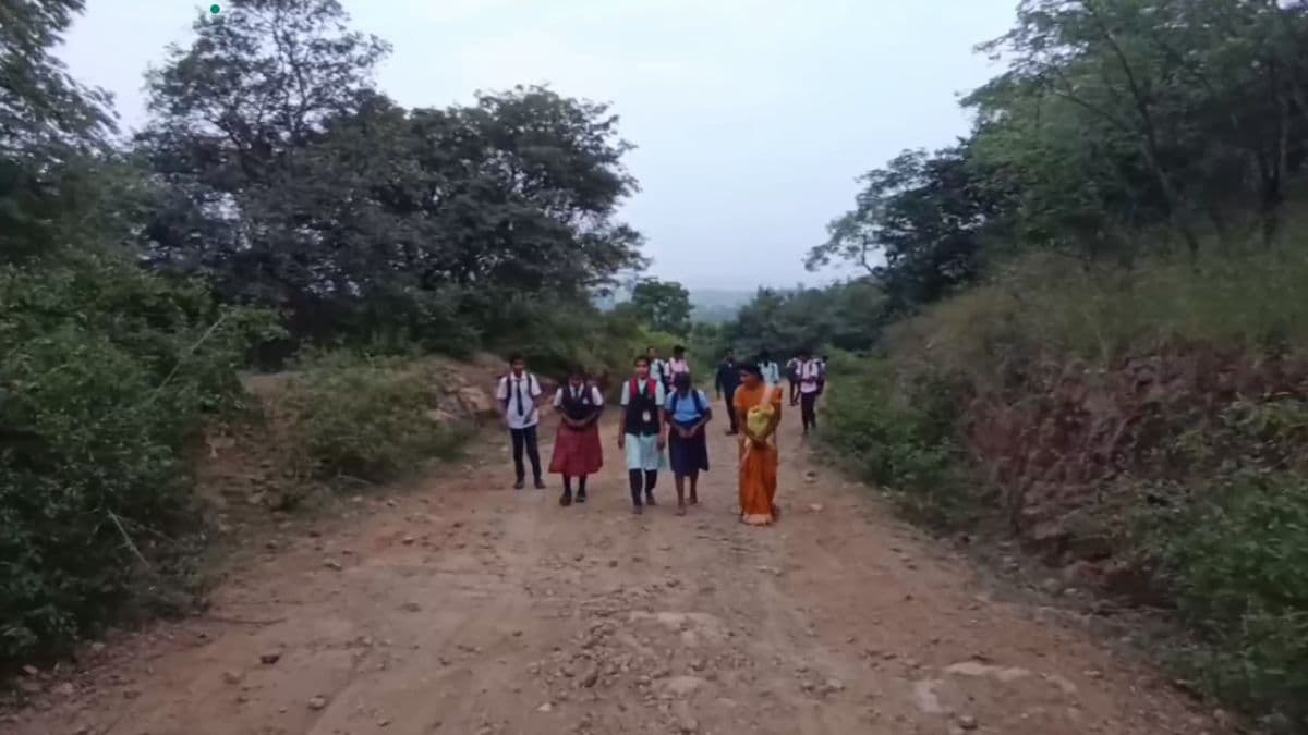 Karnataka Students Risk Wildlife Encounters on 7 km Forest Trek to School After Road Damage