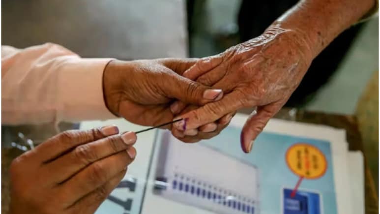 Latur Election: नगरसेवक व्हायचंय? मग आधी निबंध लिहून दाखवा; काय आहे नवा नियम?