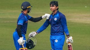 Vijay Hazare Trophy Live Update:  वैभव सूर्यवंशी की पारी पर लगा ब्रेक, 10 गेंदों में 31 रन बनाकर आउट