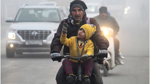 देहरादून की हवा को किसकी लगी नजर? दिल्ली की तरह रात होते ही 300 के पार पहुंच रहा AQI