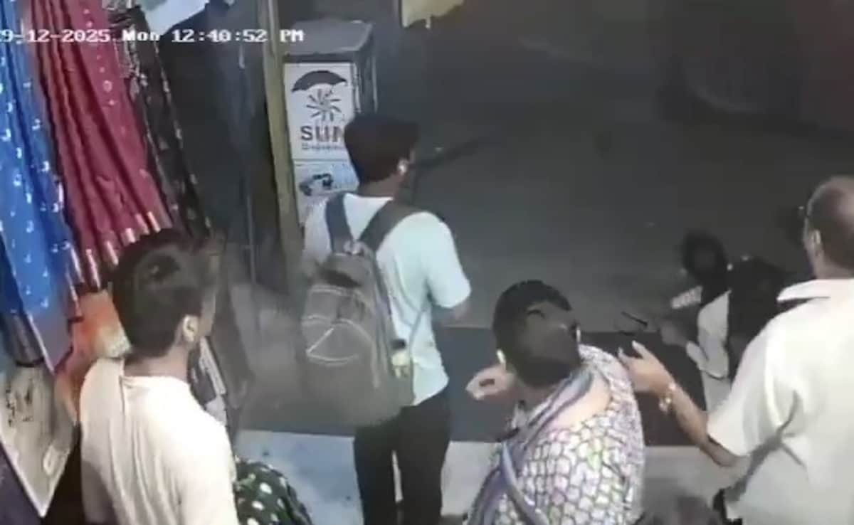 Video: Moment When Mumbai's BEST Bus Reversed, Crashed Into Pedestrians