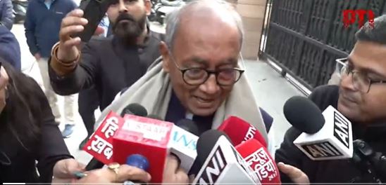 'गलतफहमी हुई, मैं तो RSS और PM मोदी का घोर विरोधी', तारीफ वाले ट्वीट पर दिग्विजय की सफाई